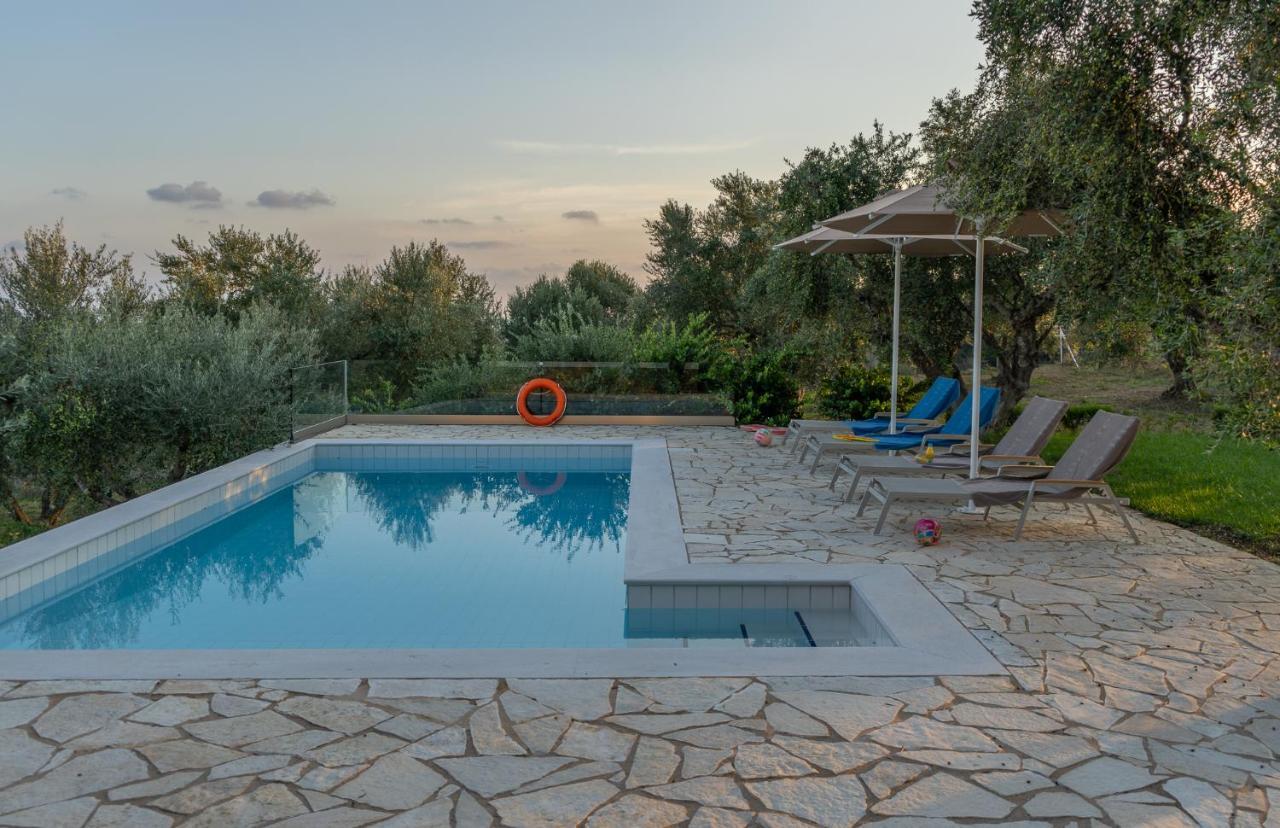 Abelia Luxurious Villas Finikounta Ngoại thất bức ảnh
